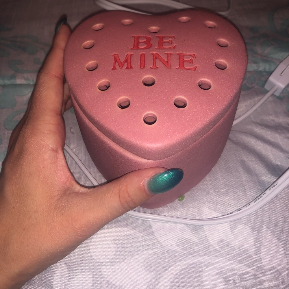 Scentsy wax burner